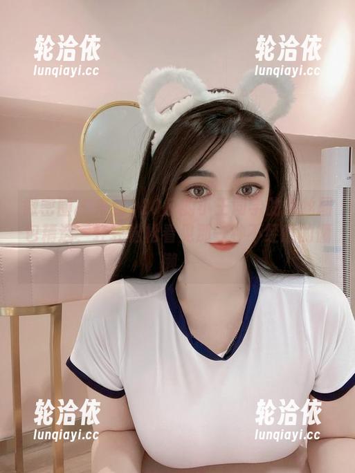 微密圈 - 来到120斤的小王同学的灰丝图包精选，轻轻松松看见那一种不经意的慵懒。