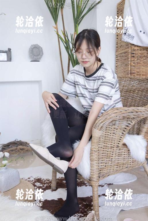 BoBoSocks袜啵啵 - 深灰丝新鲜出炉！稚予的图集更新，让你眼睛都吃醋。