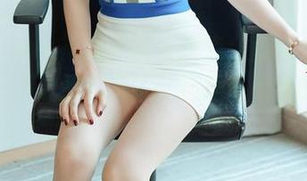 HuaYang花漾 – 壁纸盘点：黄乐然美脚，已经不止是欣赏了，还是挑战我的想象力！