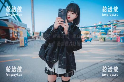 當你以为看到了所有成熟，结果只需一张Jenny(정제니)的“MoonNightSnap”最新照片打破你的期待！