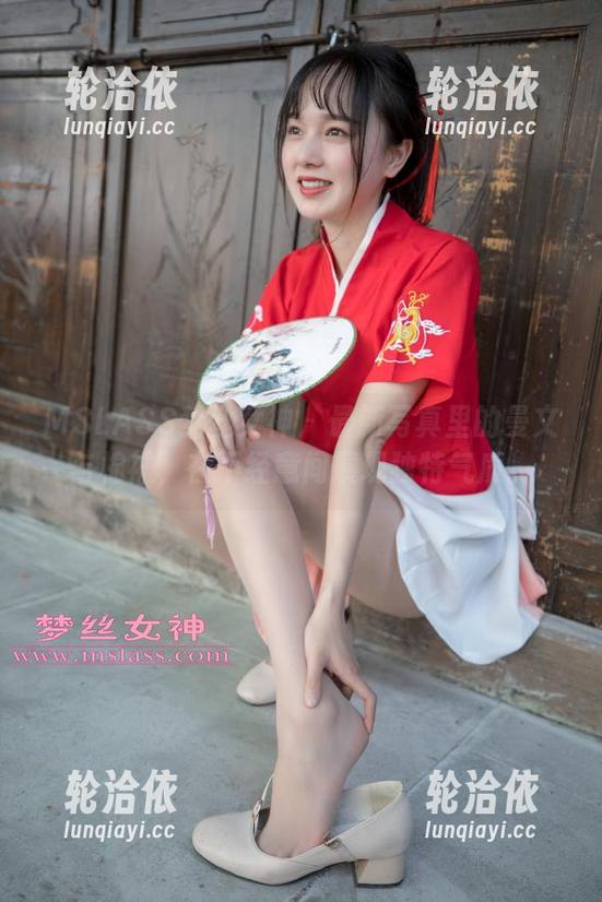 MSLASS梦丝女神 - 最新写真里的曼文与棉袜，在不经意间展现独特气质。
