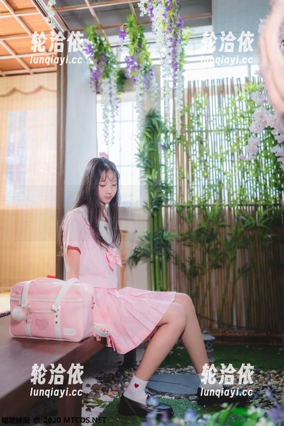 写真版权归喵糖映画，圣诞女郎的网盘风波，我的天，真欢乐。
