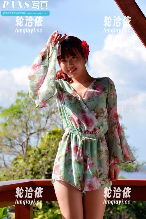 PANS摄影 - Kiki全套礼服亮相，翻阅这些图片就像打开了一本魔法书，衣服还飞出来了！