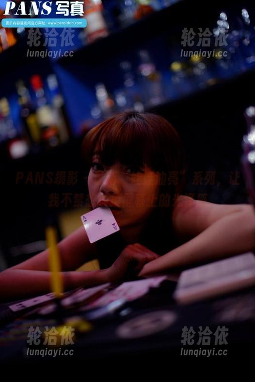 PANS摄影 - 最新“娃娃油亮”系列，让我不禁想摸摸屏幕上的光泽感