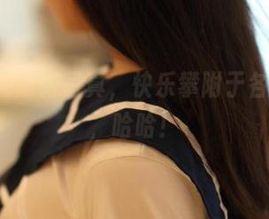 ROSI的翘臀写真，快乐攀附于各个角度，哈哈！