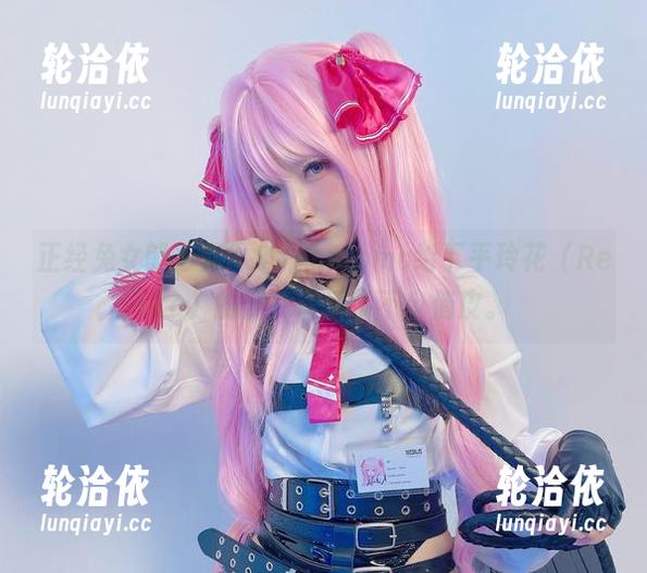 正经兔女郎写真？SayoMomo给下平玲花（Reika）的照片增添了不少俏皮。
