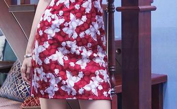 TouTiao头条女神 – 草莓酱的备课时间——精选写真集，偷偷打开的教室新鲜感。