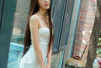 UGirls尤果网 – 谭晓彤的连体衣！分享这个神奇的搭配吧，太适合啦！