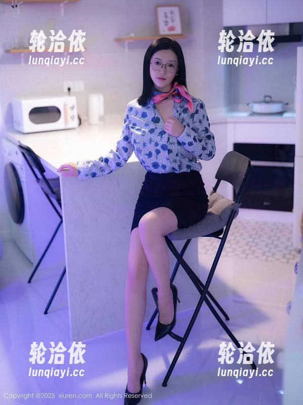 Xiuren秀人网 - 旅行意义何在？Elise谭晓彤的旅拍给你答案，赶紧下载吧！