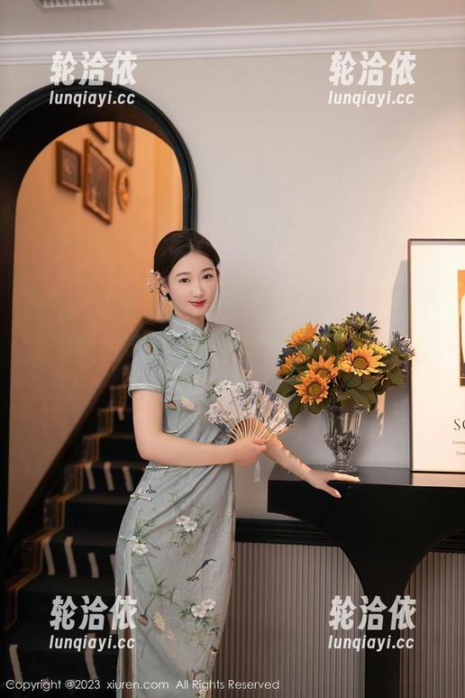 Xiuren秀人网 - 原图里的刘钰儿，豹纹搭配让人想问：是要出门吗，还是随便溜达？