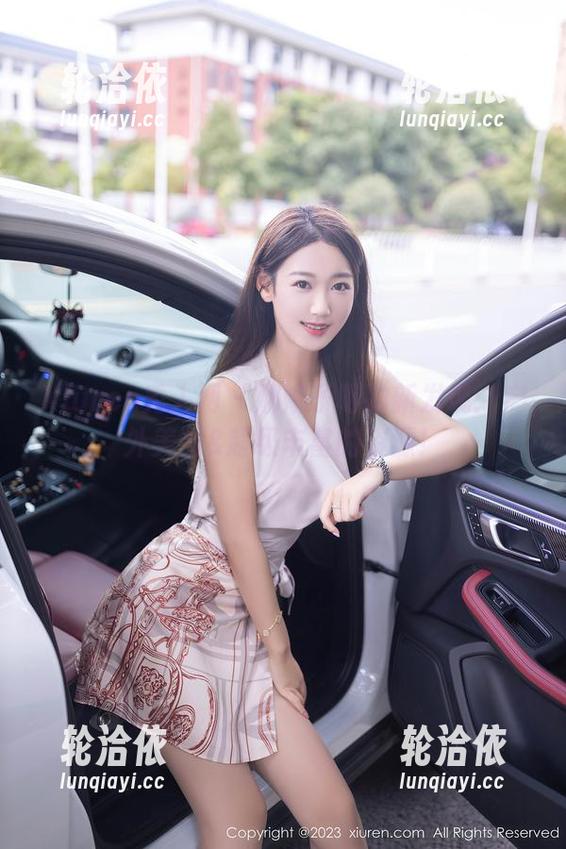 Xiuren秀人网 - 娜娜子呀的新发现：户外美图&超级丰富的资源！