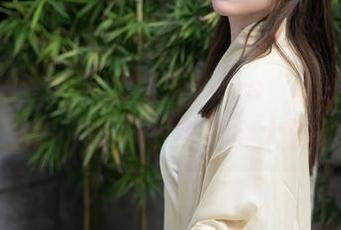 Xiuren秀人网 – 安妮Tess“私拍”比基尼之旅：夏天其实是个大澡堂！