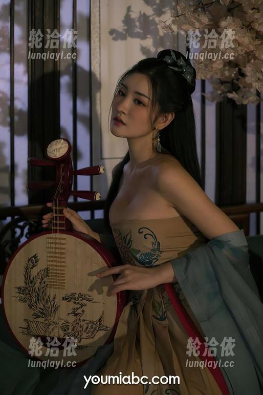 尤蜜荟的图包：一场姐妹间的‘博弈’