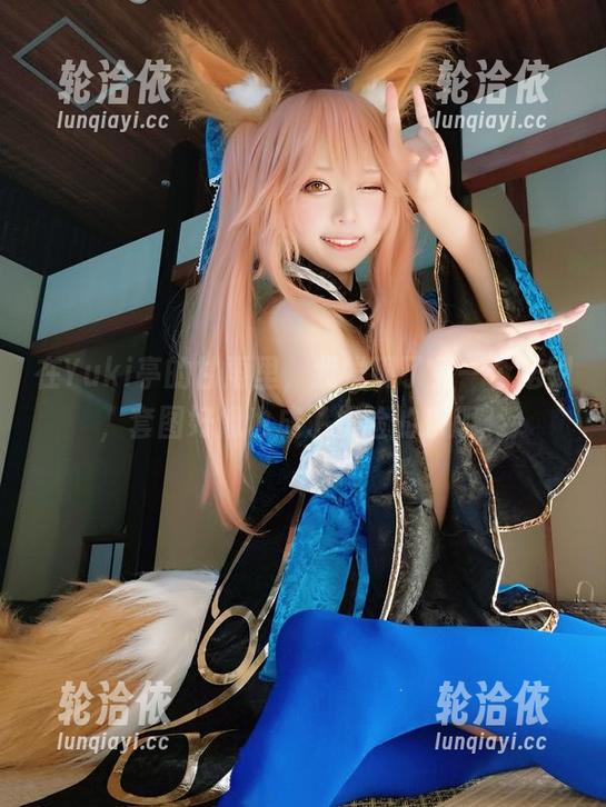 在Yuki亭的甘雨里，我发现了另一个法则，套图好像也成了探险的乐趣。