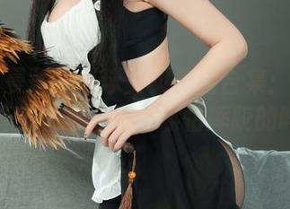 丽柜 – 曼蒂的足球宝贝美图合集：这种姿势真有创意，完全不怕摔跤的吗？