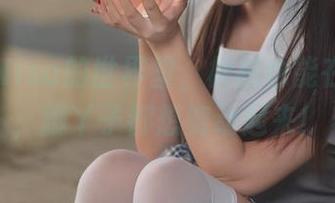 在二佐Nisa的世界里，棉袜也能在线高清，脚丫子都想舞动起来！