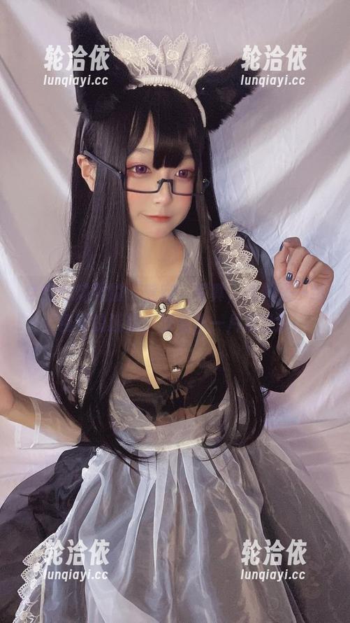 佳佳好难啊的‘魅魔’写真，纯粹是一场视觉的迷航，脑袋里一片混乱！