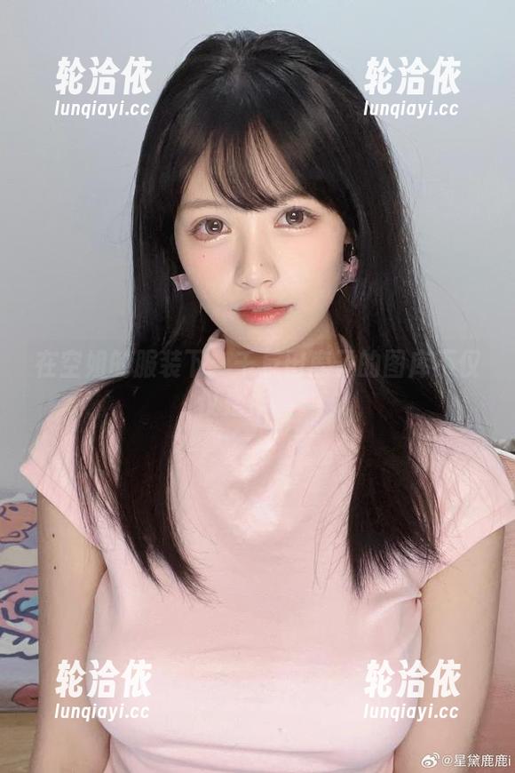 在空姐的服装下：千反田鹿子的图库不仅仅是作品。