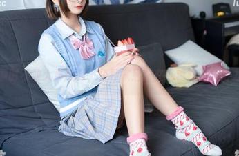 观看时不敢大声说话，兔耳家居服在喵糖映画真给力！