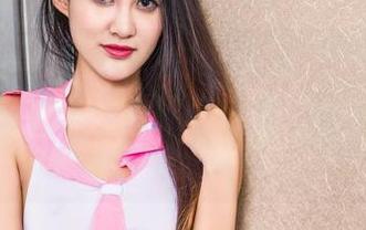 头条女神 – 连体衣在她身上好像有魔力，刘瑾希的图集中总能唤起我那些小小的想念。