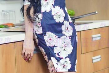 头条女神 – 周思超和她的睡衣，各种姿势等你来get！原图和图包在等你哦～