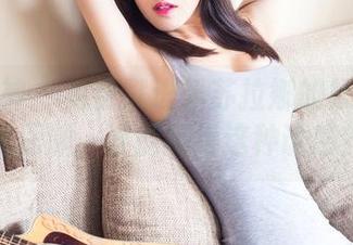 头条女神 – 免费戳进曼苏拉娜的妩媚眼镜姐深渊，谁能拒绝这种诱惑？