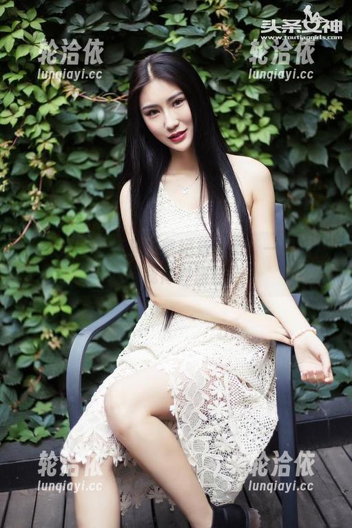 头条女神 - 筱慧包臀短裙合集：一只短裙的自我修养旅程！