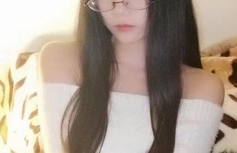 嫣嫣子的女王气场：让我们一起分享这份“威严”吧！