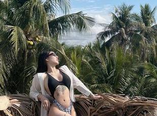 微密圈 – 一组宋昱欣的婚纱全套，等着我慢慢消化这画面…每张图片都像是婚礼现场的预告片。