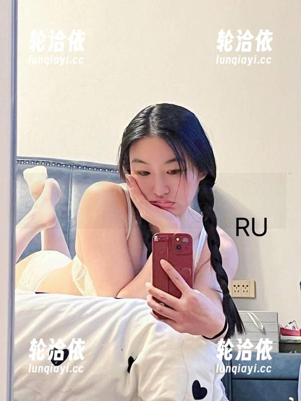 微密圈 - 宝儿茹171的性感革命：在蛇皮连体衣里玩转写真！