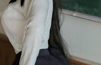 小仓千代w的红裙，免费资源，谁能想到裙子也会有小脾气？