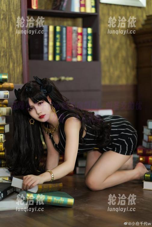 品味小仓千代w的私房原图，剑圣女的忧郁力量，让人沉醉。