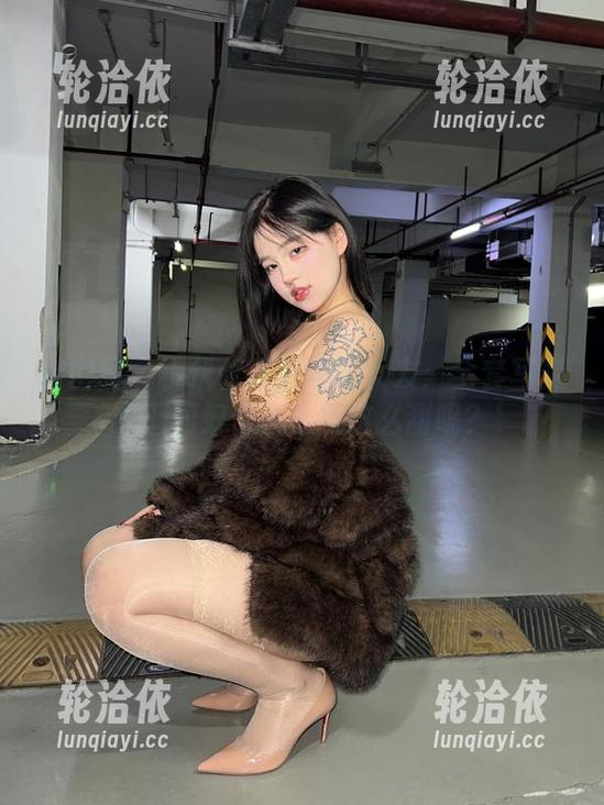 小优优子 微密圈 - 小优优子和她的女友:全套写真,画面好像怎么就这么甜呢?