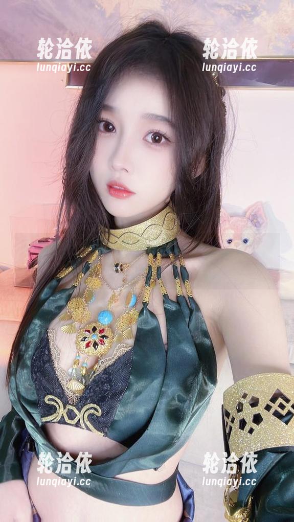 原图直击，小小奶瓶儿化身生日仙女兔，太可爱了！