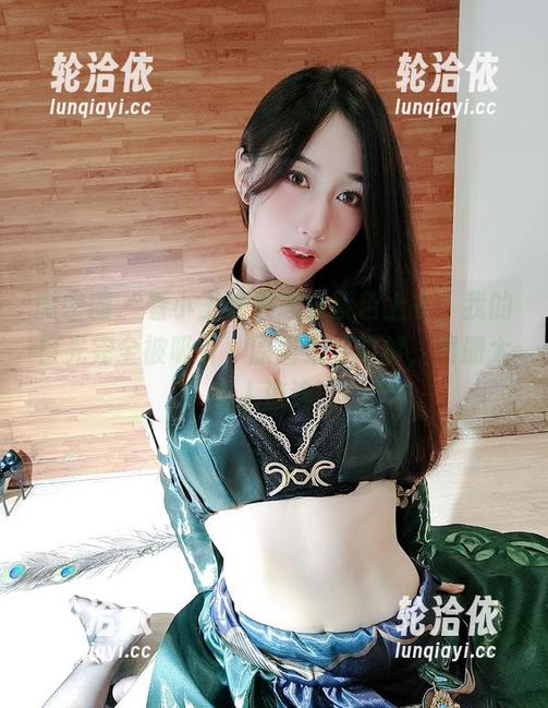 微密圈 - 看小玉吃果冻穿紫色上衣，我的目光完全被吸引，原图太会挑衅，图册太让人流连。