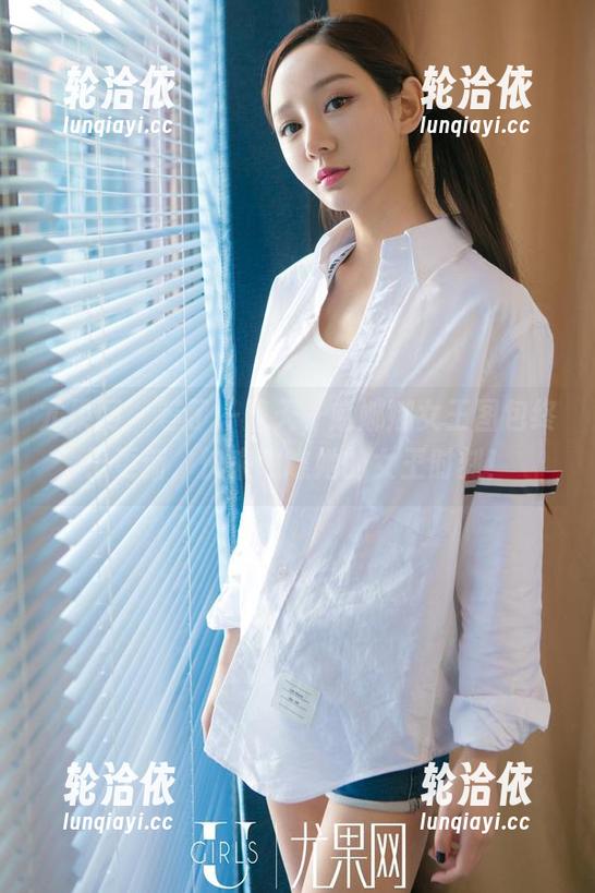 尤果网 - 等了一整天，赵娜娜女王图包终于更新，快来瞧瞧她的女王时刻！