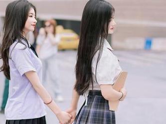 尤蜜荟 – 一条简单的白色裙子在朱可儿身上荡漾开来，随便一张图片都能成了隐秘的引导者