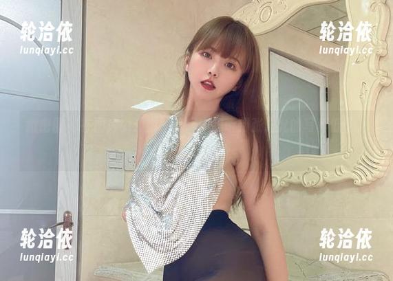 微密圈 - 在图库中漫游，海风中我听到张思允的写真低语，真不想离开。