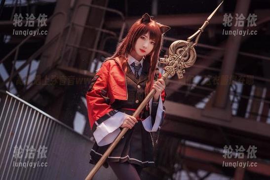 高清遇上弥音音ww：丽塔刘邦式红皇后，姐们，这衣服您在哪儿搞的？