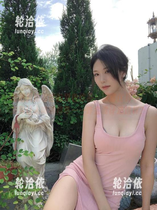 精选抖娘利世的黑色作品，深潜在其中，美到让人啧啧称奇——咋会设计成这样？