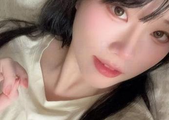 护士没那么简单：是一只废喵了高清写真集，连翻扑克都得看医生！