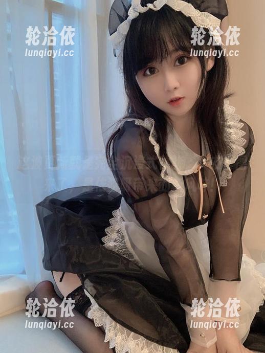 这波更新就是完全沉浸式体验，女友套图来了，是依酱呀带来的新风味！
