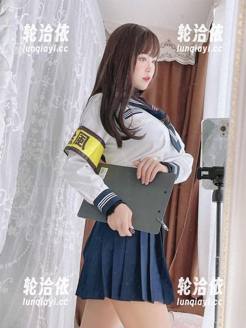 杏子夫人的妹妹居然cos得这么好看，图集让我不自觉想多点开几次。