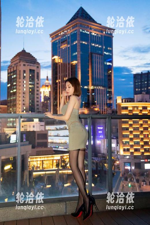 微密圈 - 果儿Victoria的蕾丝内内，不是我想说的那种“精选”，无圣光图片在努力塑造啊！