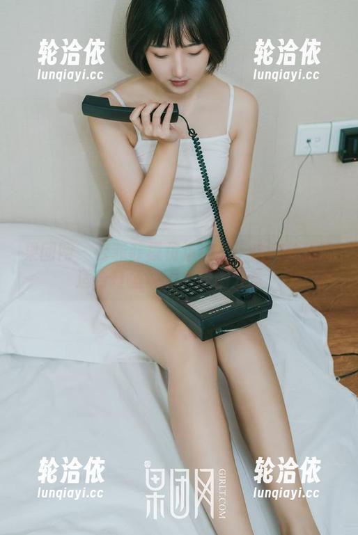 果团网 - 云菲菲模仿运动员：这套体操服适合打篮球吗？原图分享！