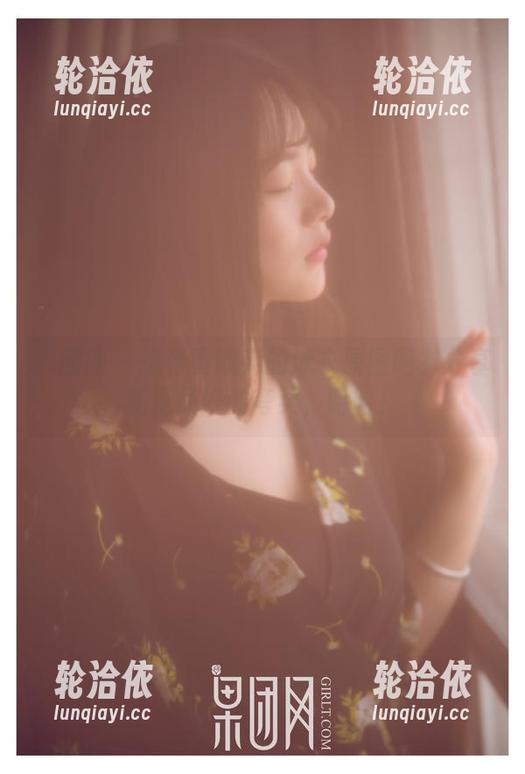 果团网 - 想看黄歆苑的泳衣原图吗？分享就是最好的夸奖，哈哈！