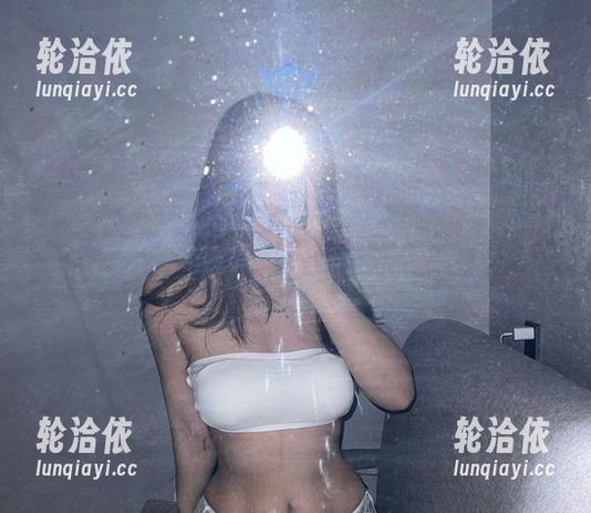 微密圈 - 细节控必看：桃沢樱呀的丝袜写真合集，兴奋得像快递到了！