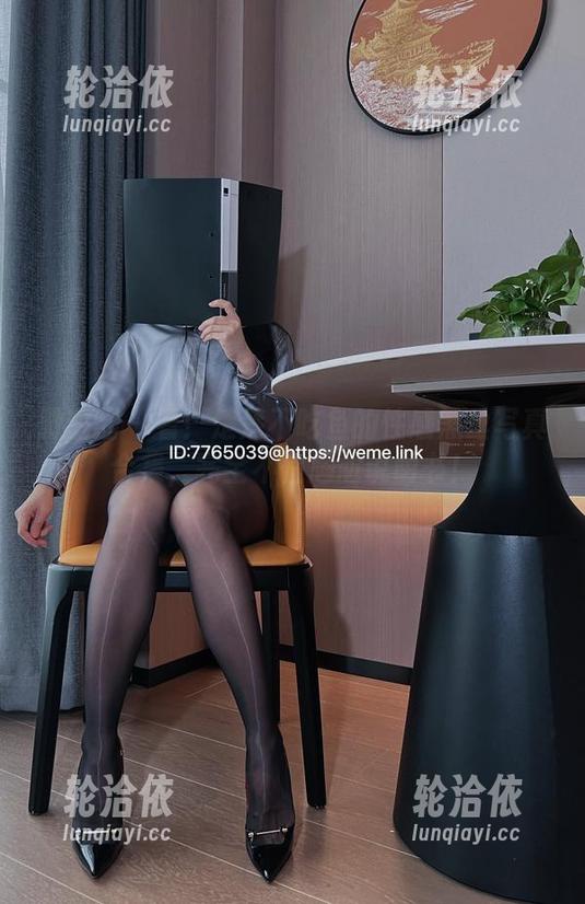 微密圈 - 看！楚楚不吃鱼的性感黑丝写真合集，完全不怕尴尬说明书！