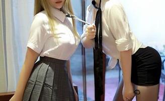 模范学院 – Evelyn艾莉总更新校服美图，谁怕谁呀？