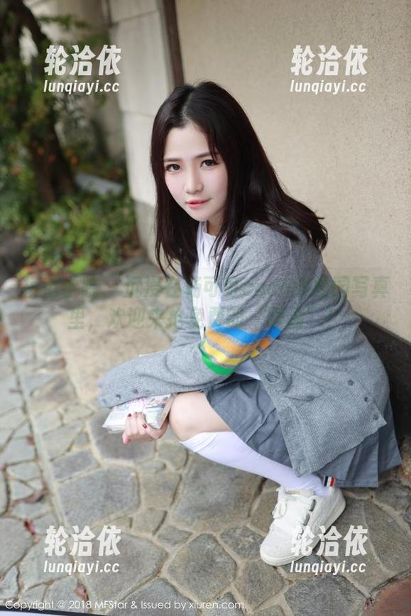 模范学院 - 沉浸在杨可可coco的校园写真里，欢迎来抢免费的“眼福”！